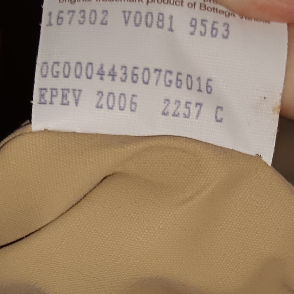 Bottega Veneta Rolling Luggage With Lock & Key - Picture 13 of 13